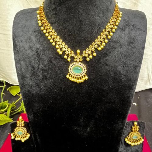 Green Pearl Choker - Image 2